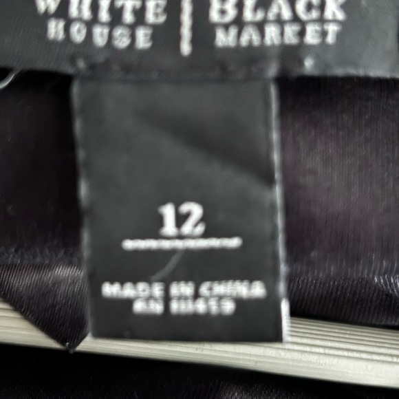 EUC Ladies floral 3/4 sleeve dress - Picture 4 of 4